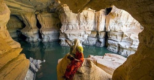 Grottes di Sof Omar